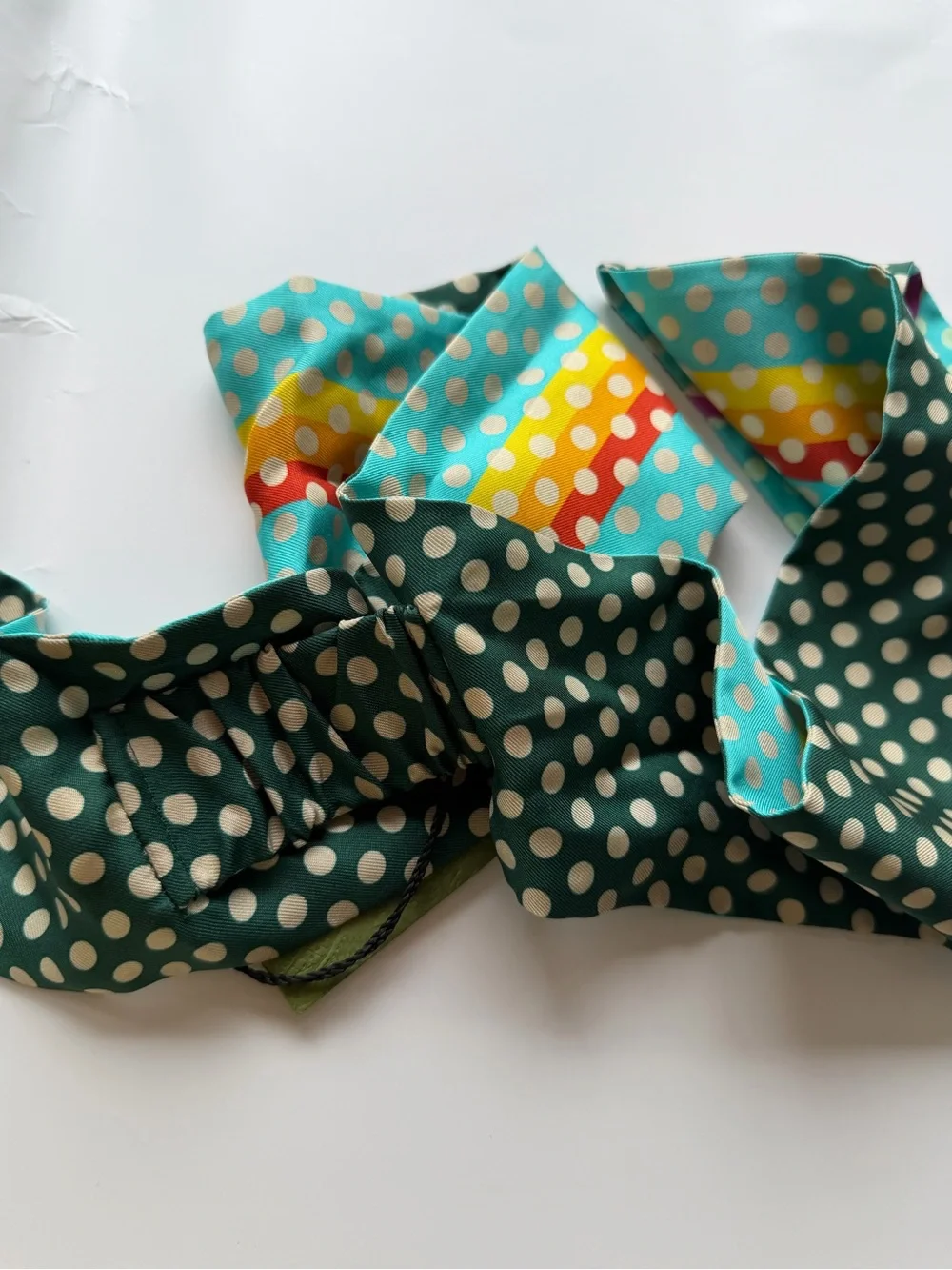 Authentic GUCCI GREEN POLKA DOT SILK HEADBAND
